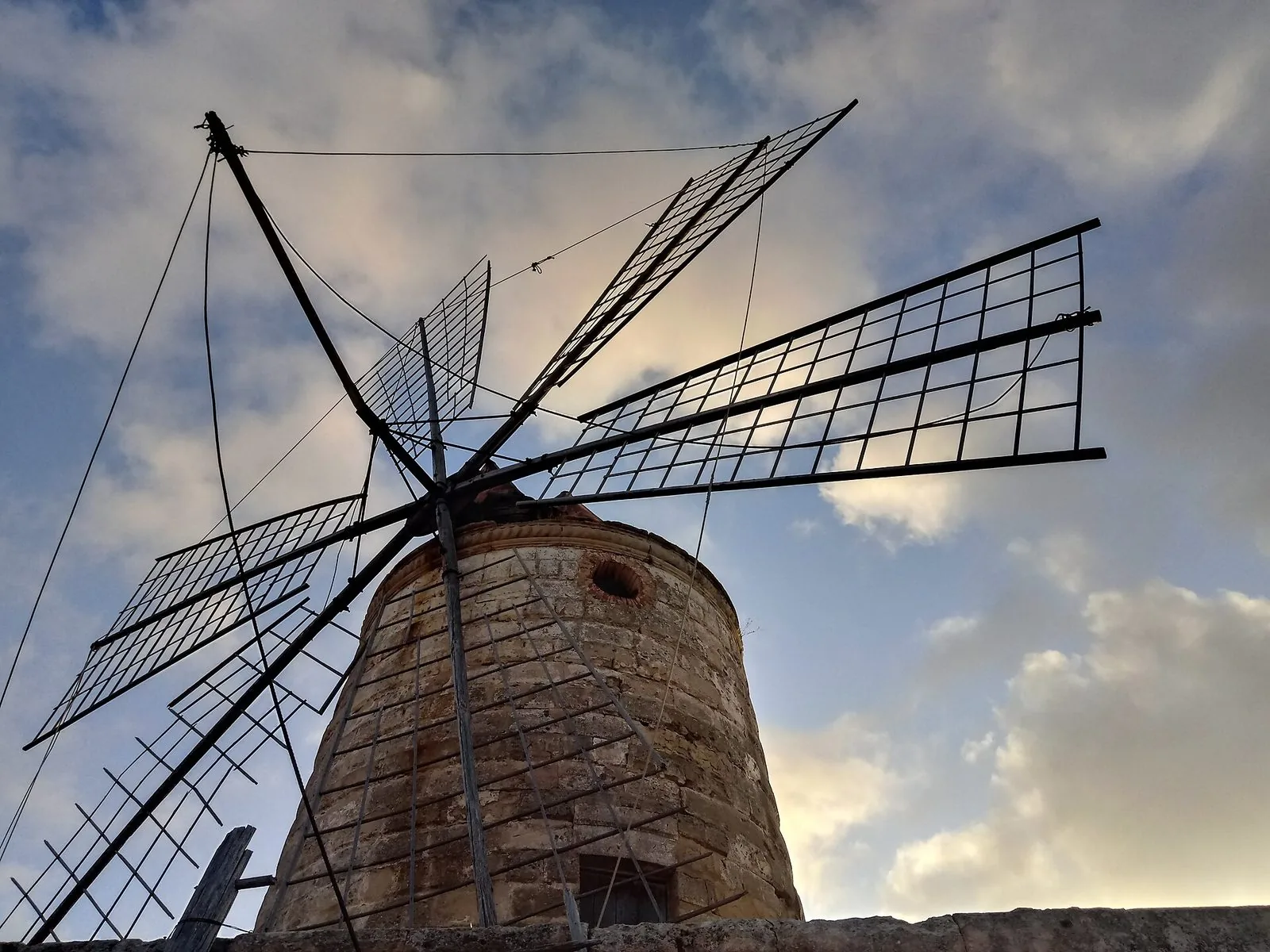 Mulino a vento delle Saline di Trapani